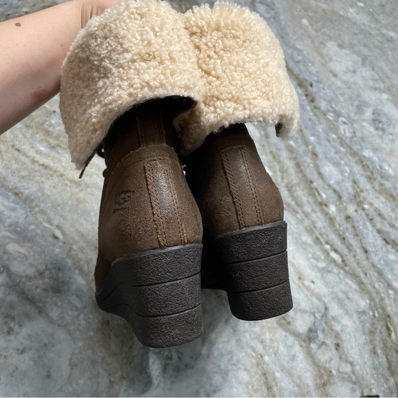 UGG Zea Brown Leather Wedge Boots Women's 9 - Picture 13 of 15